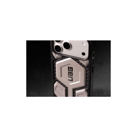 Противоударный чехол UAG Monarch Pro Case iPhone 17 Titanium